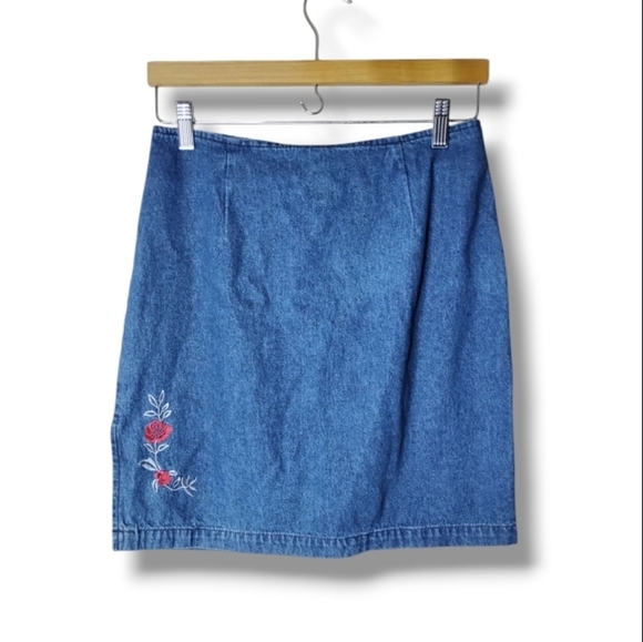 Forenza Dresses & Skirts - Forenza Vintage 90s Jean Mini Skirt Size 10